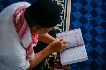 Kur'an-ı Kerim'i Anlamanın ve Hayata Tatbik Etmenin Yolları