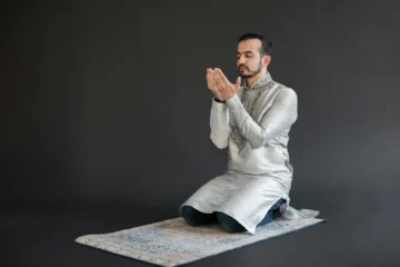 Günlük Hayatımızda Dua ve Zikir: Manevi Huzur İçin Virdler