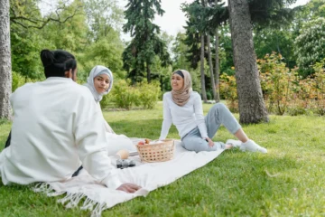 Müslüman Ahlakı: Günlük Hayatta Adap ve Nezaket Kuralları