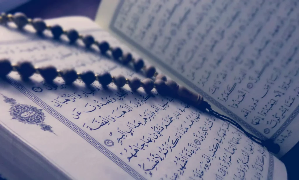 Kur'anı Kerim'i Anlamak ve Hayata Yansıtmak: Müslümanlar İçin İpuçları