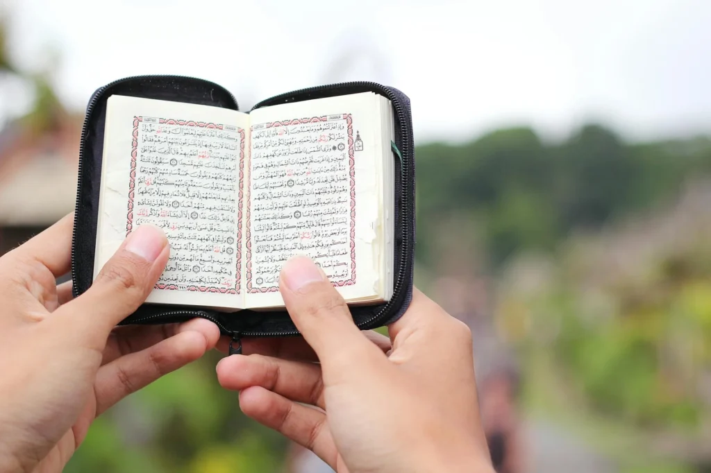 Kur'anı Kerim'i Anlamanın Anahtarları: Okuma ve Tefsir Rehberi