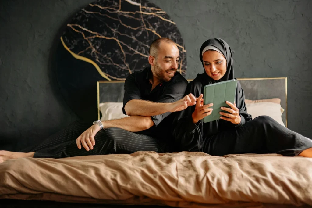 İslam'da Aile Ahlakı: Mutlu Yuva İçin Peygamber Tavsiyeleri