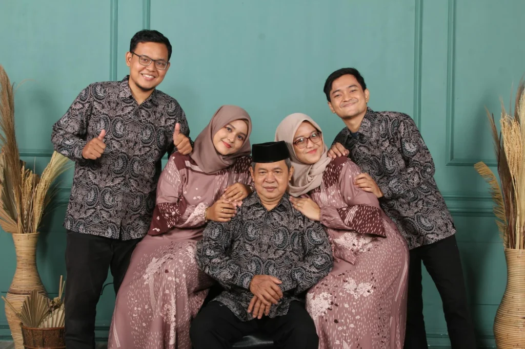 İslami Ahlakın Temel Taşları: Gündelik Hayatta Adap ve Erdemler