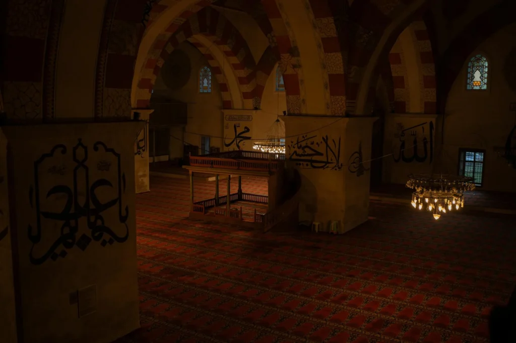 Mübarek Dini Günler ve Kandiller: Manevi Fırsatları Değerlendirme Rehberi