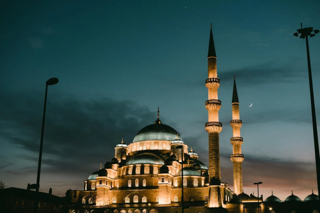 Mübarek Günler ve Geceler: Kandillerin Anlamı ve Manevi Değeri