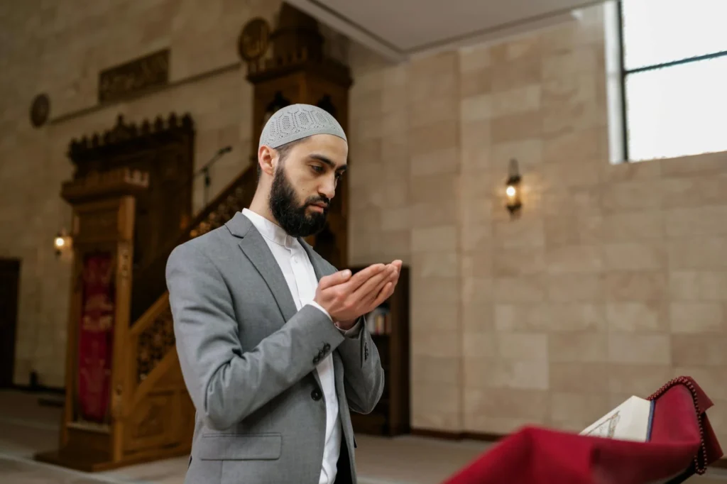 Gündelik Hayatta Kalbinizi Huzurla Dolduracak Etkili Dualar ve Zikirler
