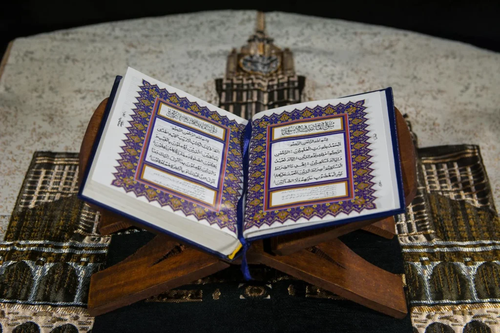 Kur'anı Kerim'i Anlama Rehberi: Vahyin Işığında Yolculuk