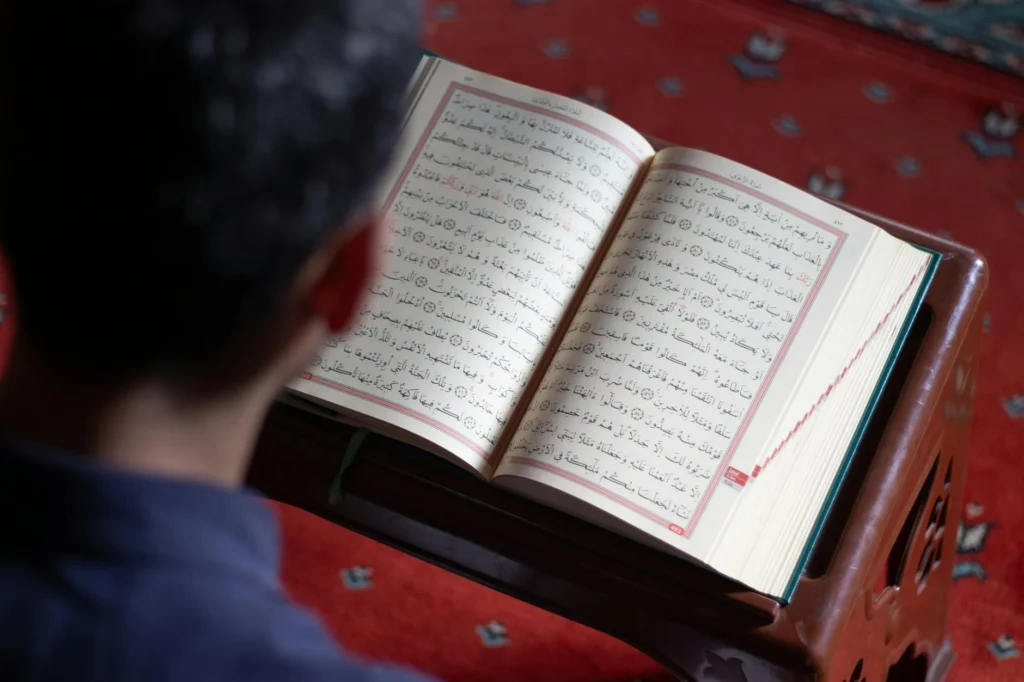 Kur'an-ı Kerim'i Anlamak: Ayetlerle Hayatımıza Yön Vermek