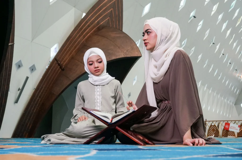 Çocuklarımıza İslam'ı Sevdirme Rehberi: Ailede Manevi Gelişim
