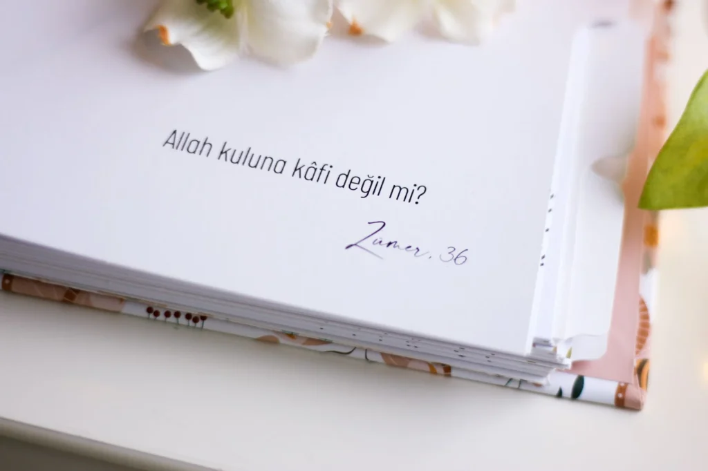 Kalpleri Ferahlatan Dualar: Günlük Hayatta Zikir ve Tesbihat
