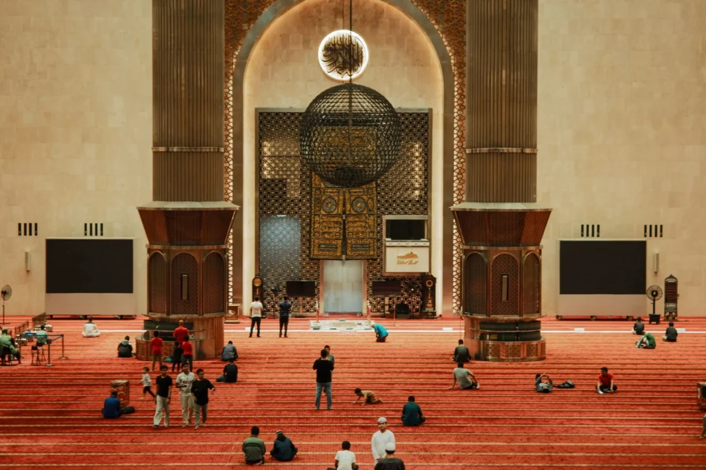 Ramazan Ayının Faziletleri ve Manevi Değerlendirme Yolları
