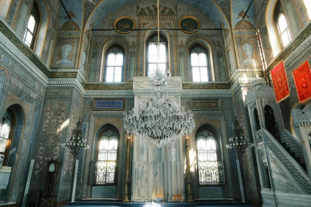 Mübarek Gün ve Geceler: Kandillerin ve Özel Anların Önemi