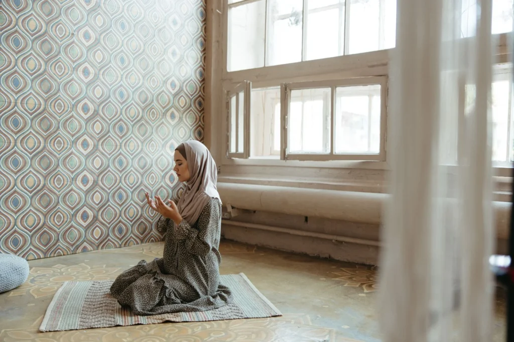 Maneviyat Mevsimleri: Dini Günler ve Kandillerin Hikmetleri ve Önemi