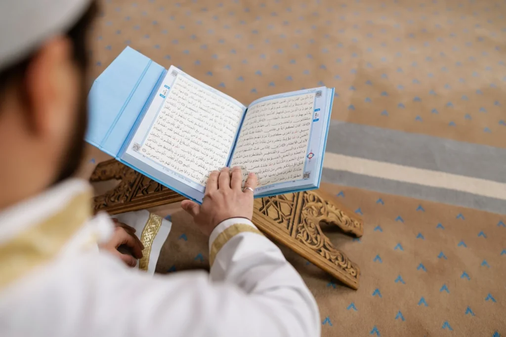 Kur'an'ı Anlamanın Yolları: İlk Adımlar ve Tefekkür Rehberi